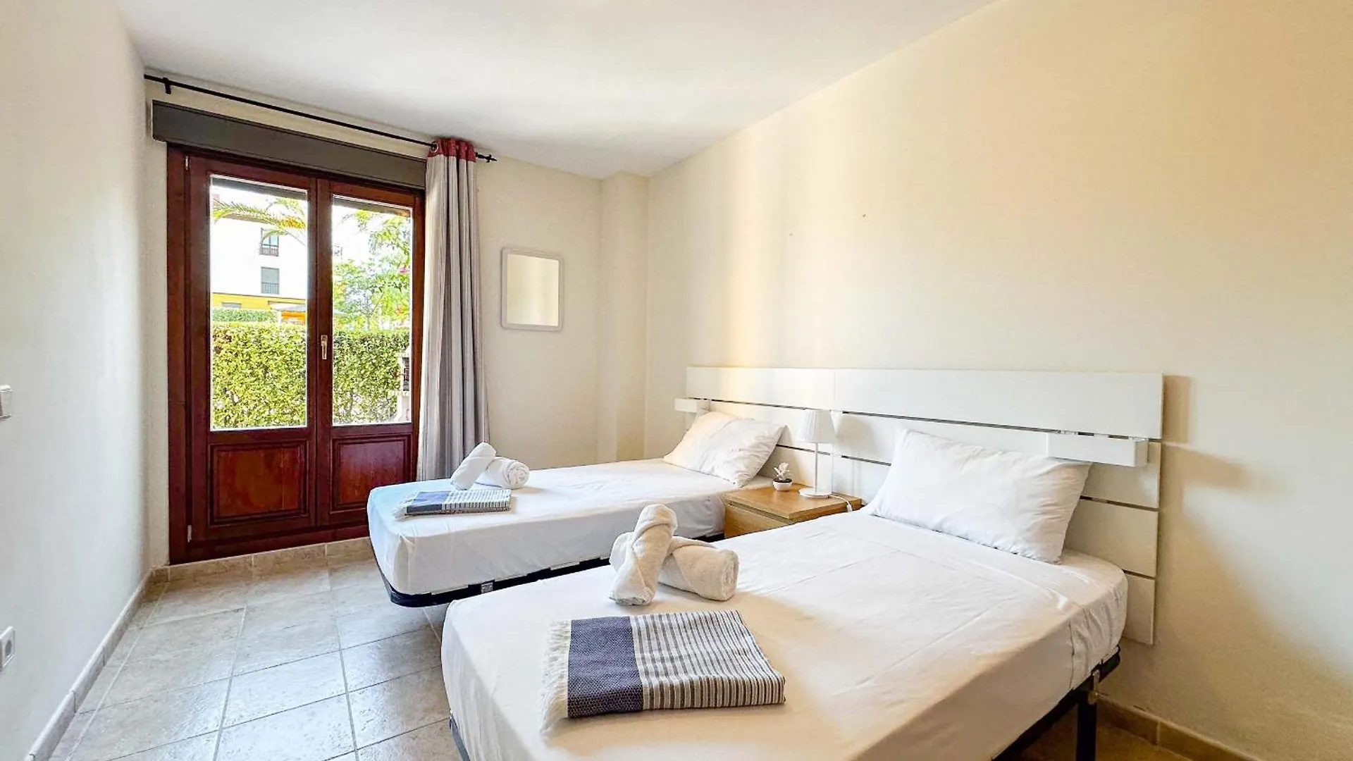 Con Jardin Y Acceso A La Piscina. Lejlighed Ayamonte